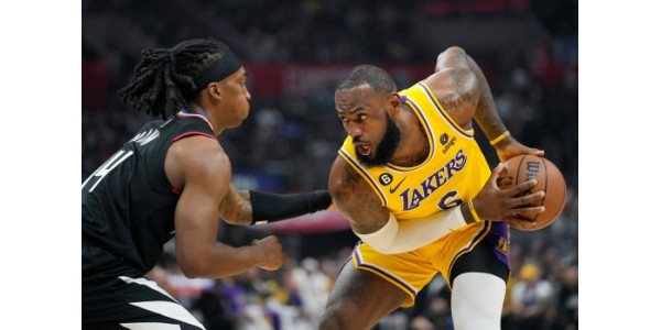 La prolongation de contrat des Los Angeles Lakers pour LeBron James rejetée